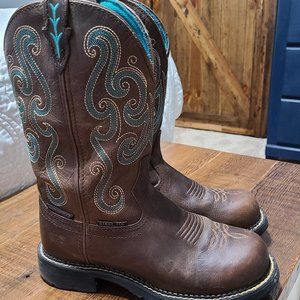Women's steel-toed leather boots